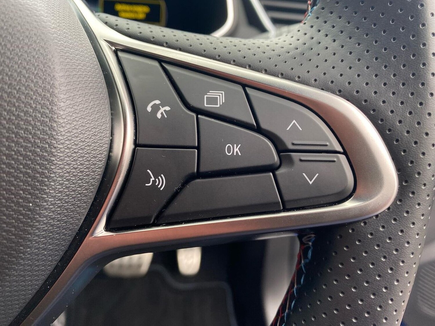 Used Renault Clio 2025 for sale - 77896219: Photo 24