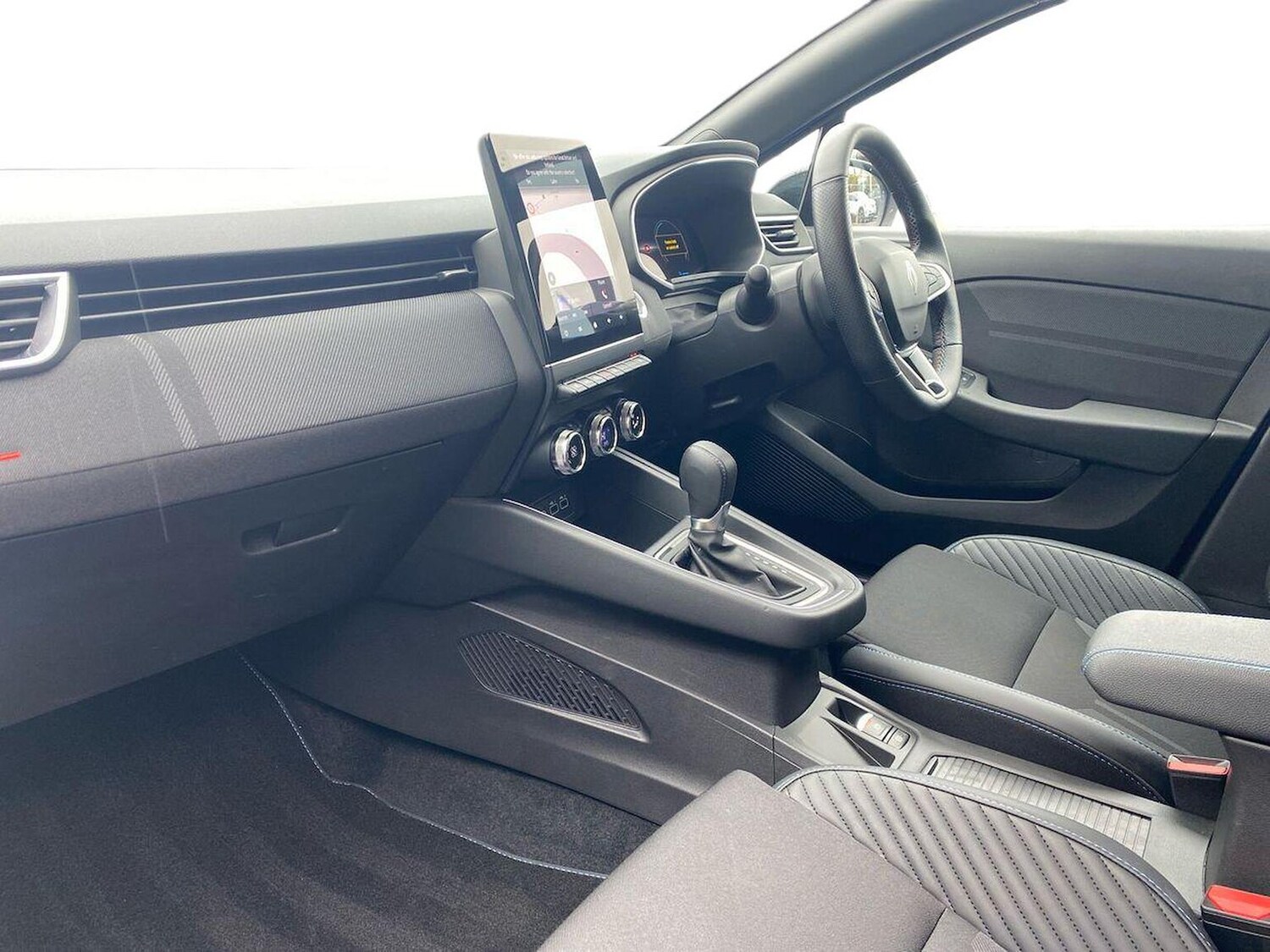 Used Renault Clio 2025 for sale - 77896219: Photo 7