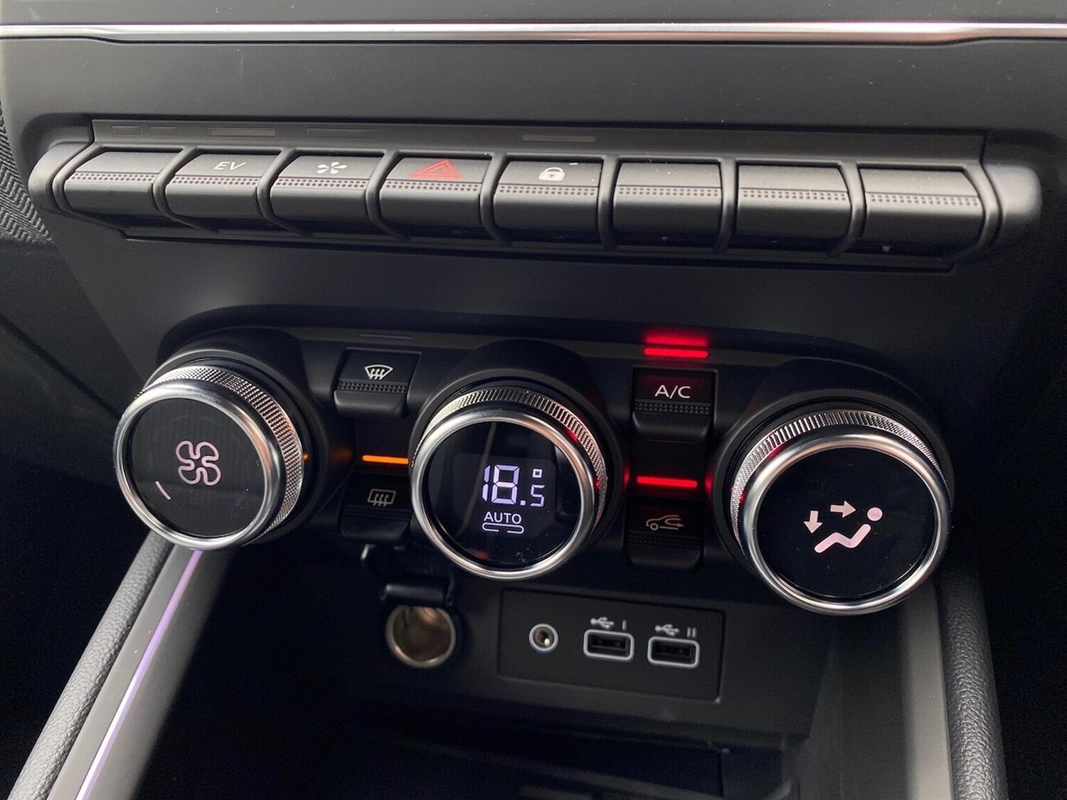 Used Renault Clio 2025 for sale - 77033406: Photo 12