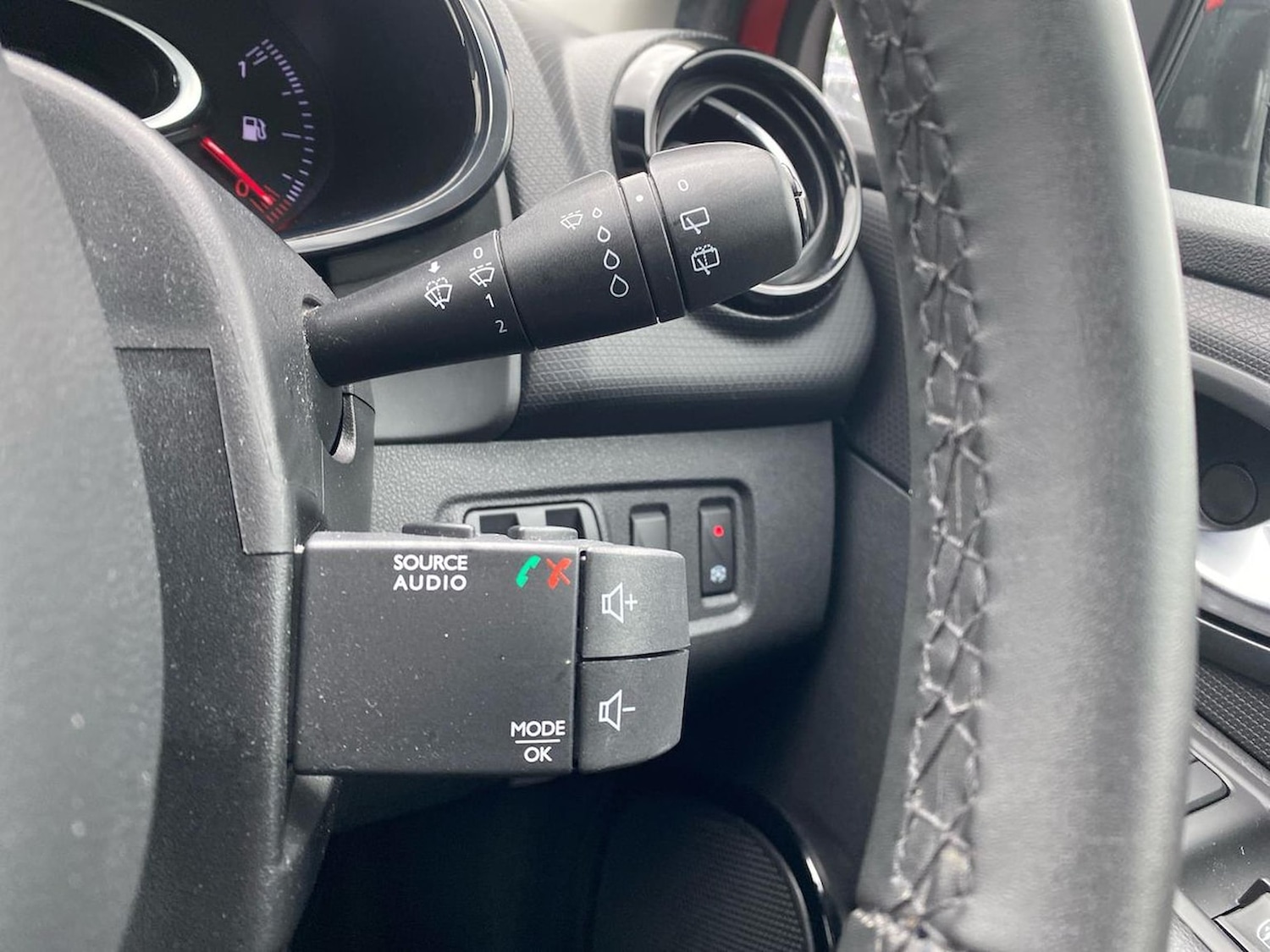 Used Renault Clio 2019 for sale - 76741187: Photo 26