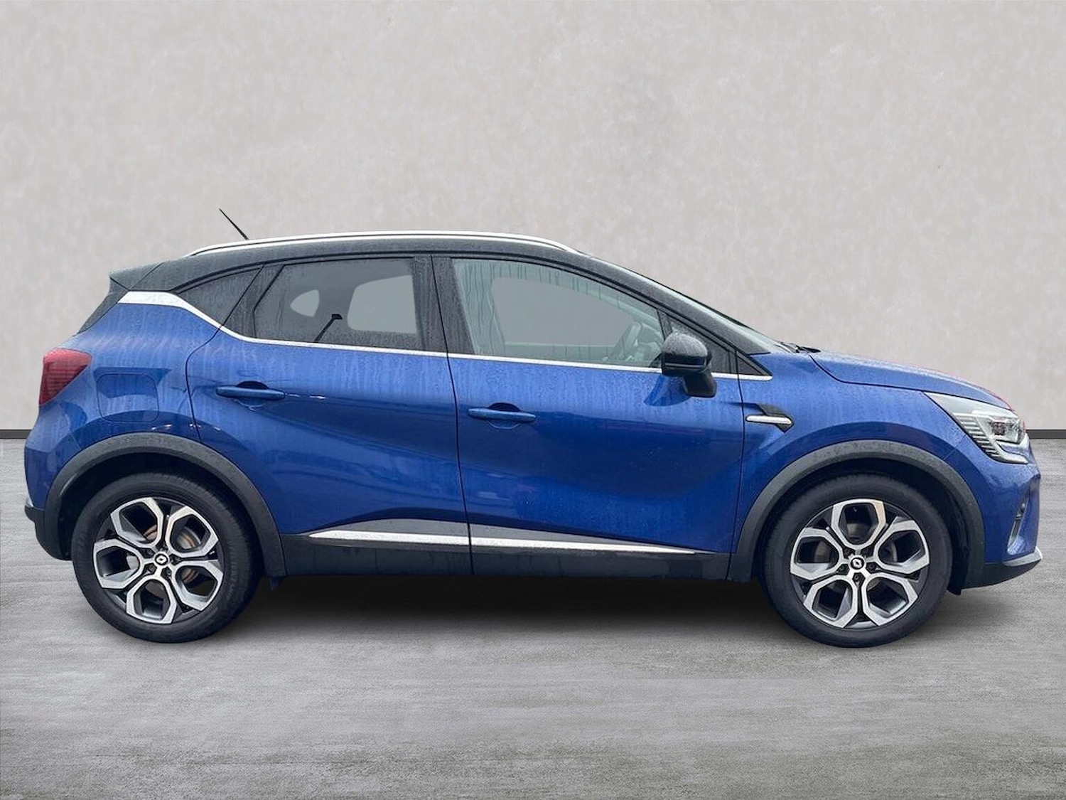 Used Renault Captur 2022 for sale - 76713215: Photo 3