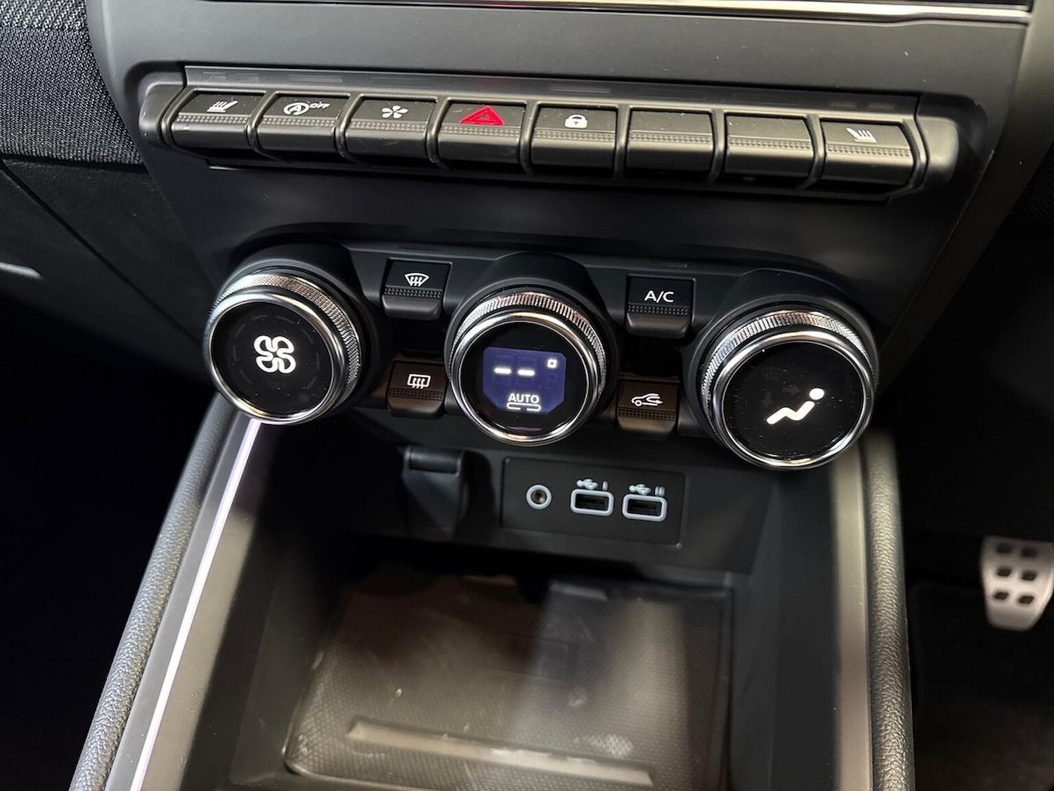 Used Renault Clio 2025 for sale - 77735872: Photo 12