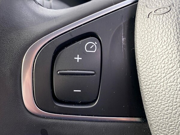 Used Renault Clio 2019 for sale - 76040712: Photo 25