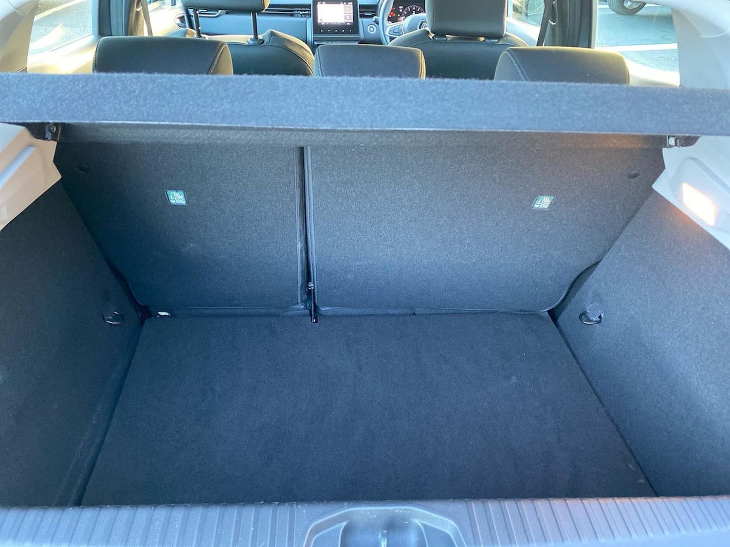 Used Renault Clio 2022 for sale - 76418169: Photo 17