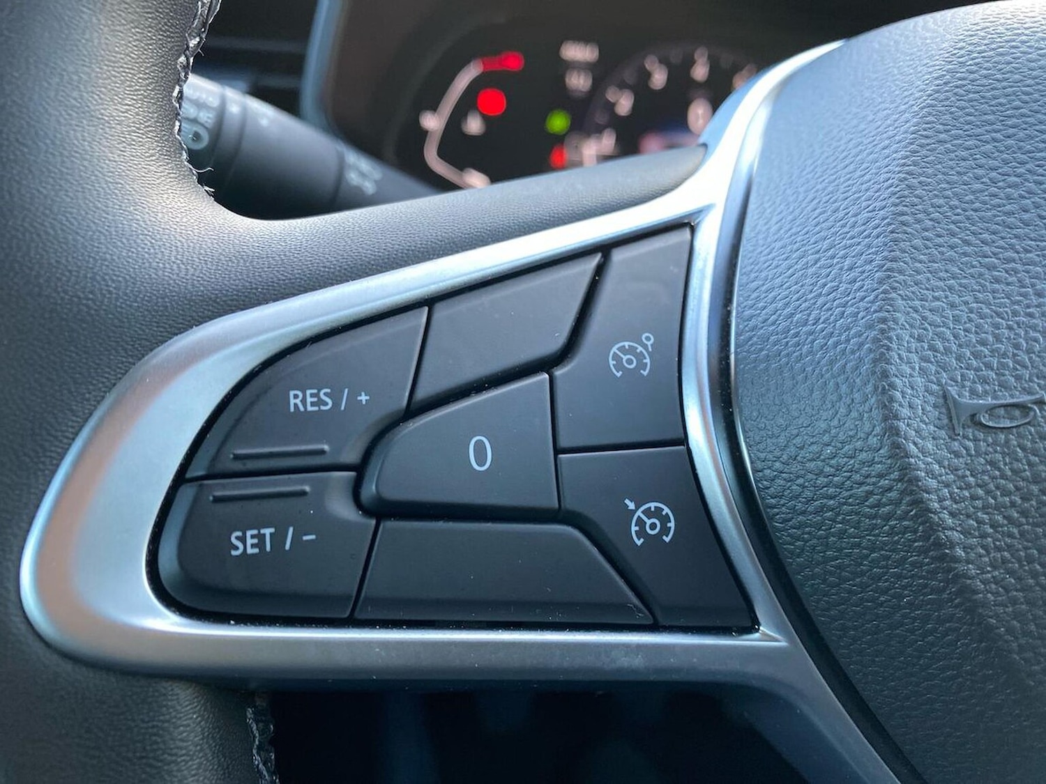 Used Renault Clio 2022 for sale - 76418169: Photo 25