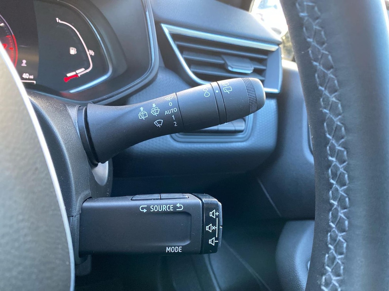 Used Renault Clio 2022 for sale - 76418169: Photo 26