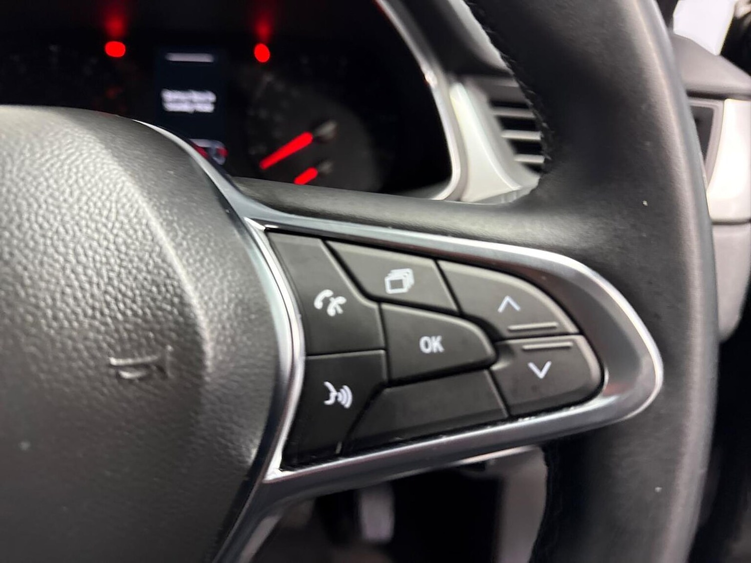 Used Renault Captur 2021 for sale - 76643507: Photo 25