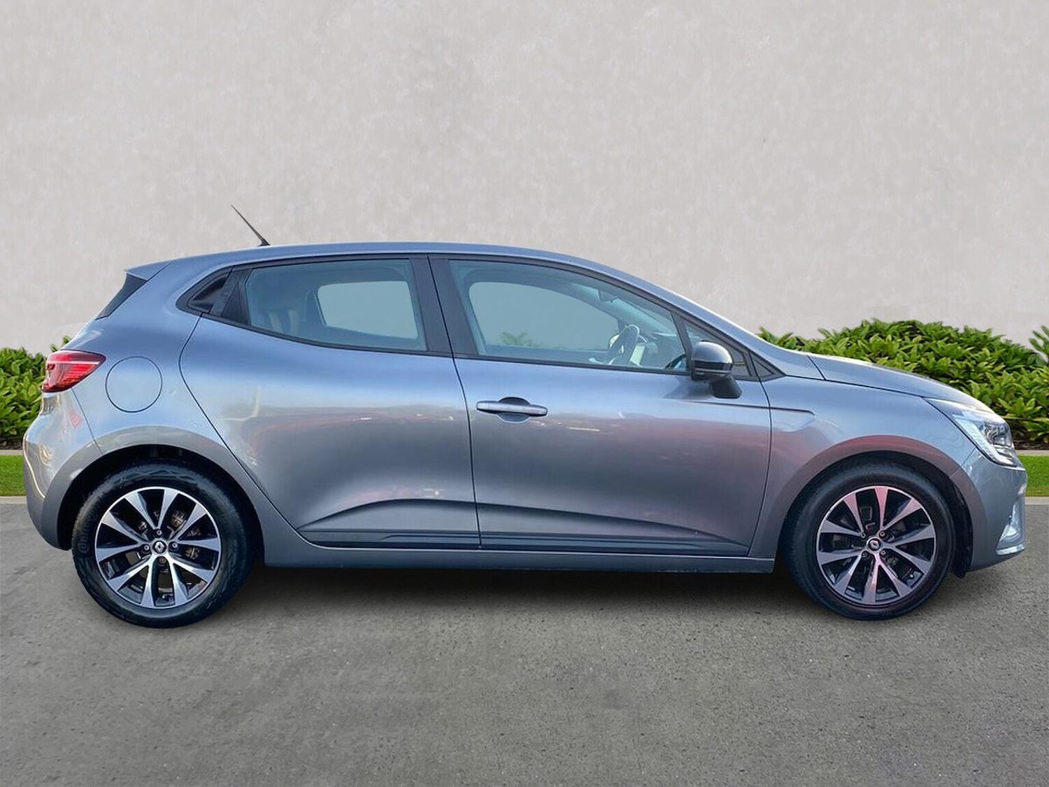 Used Renault Clio 2023 for sale - 76357883: Photo 3