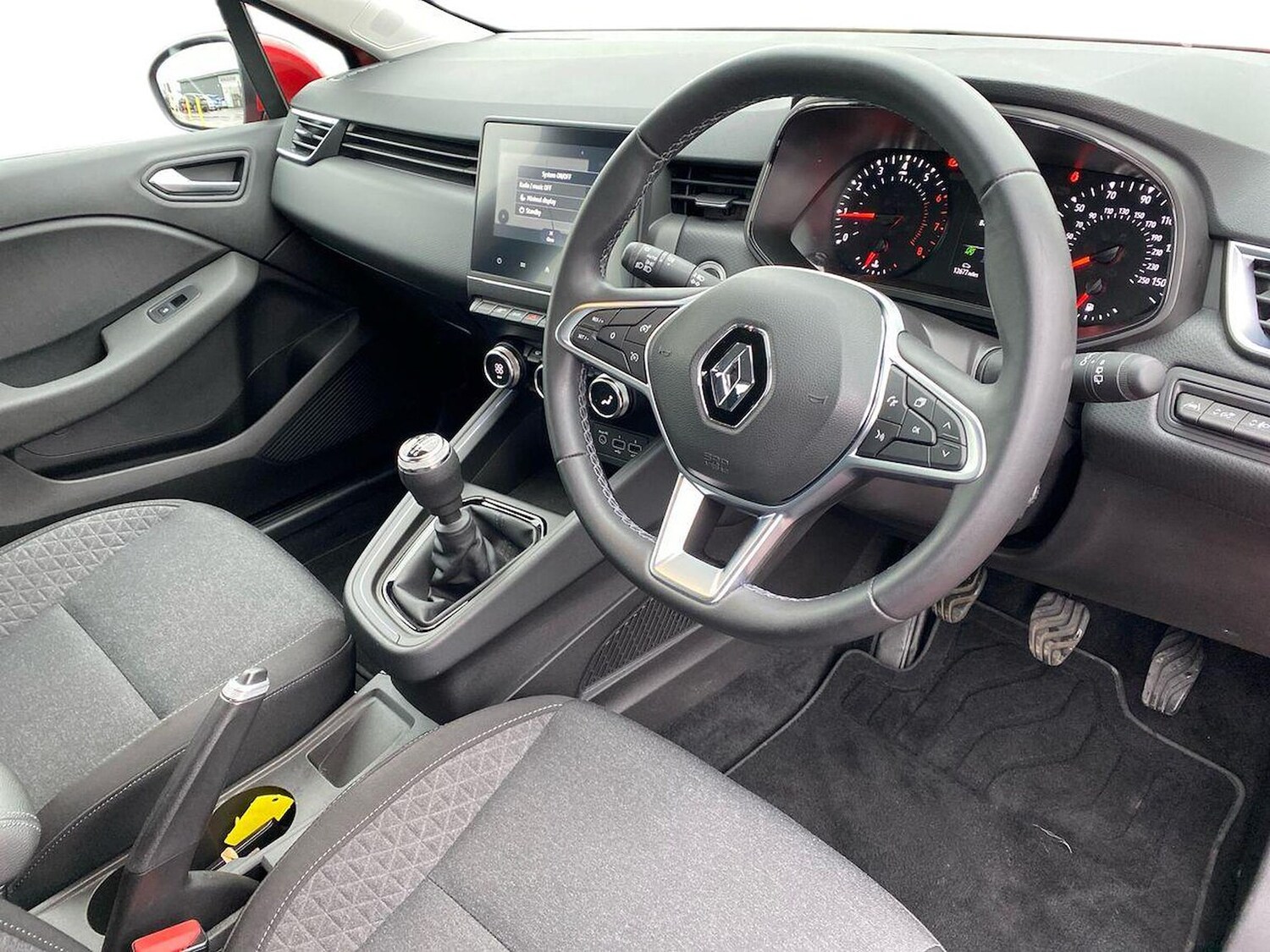 Used Renault Clio 2022 for sale - 76588597: Photo 15