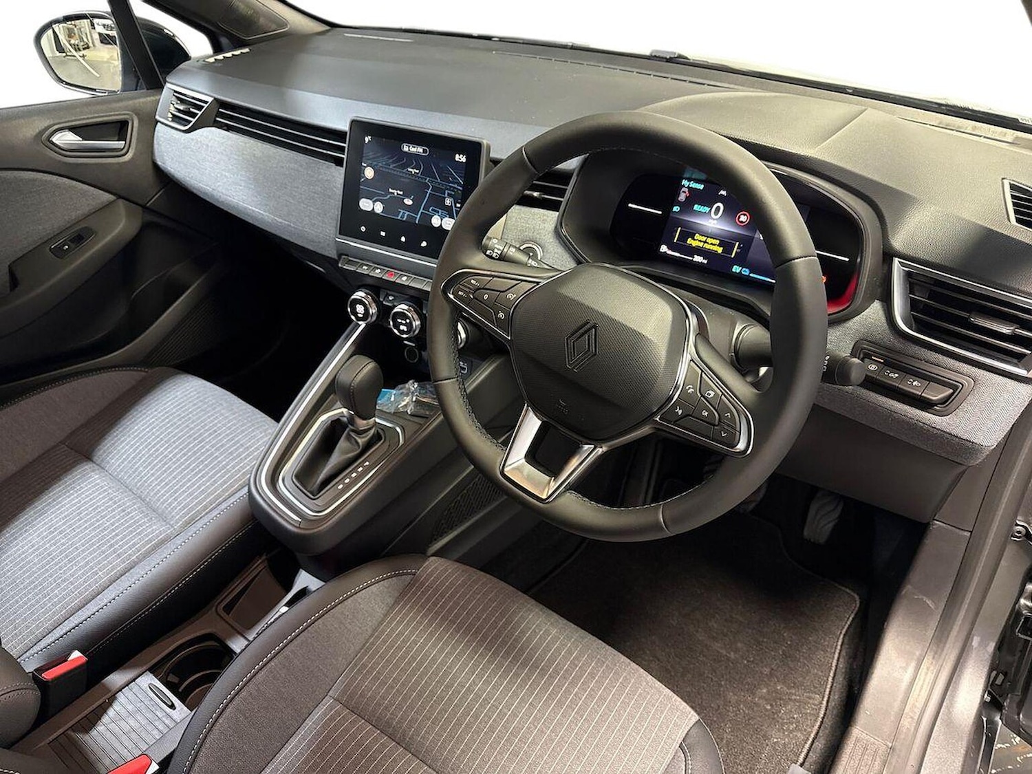 Used Renault Clio 2025 for sale - 77488526: Photo 15