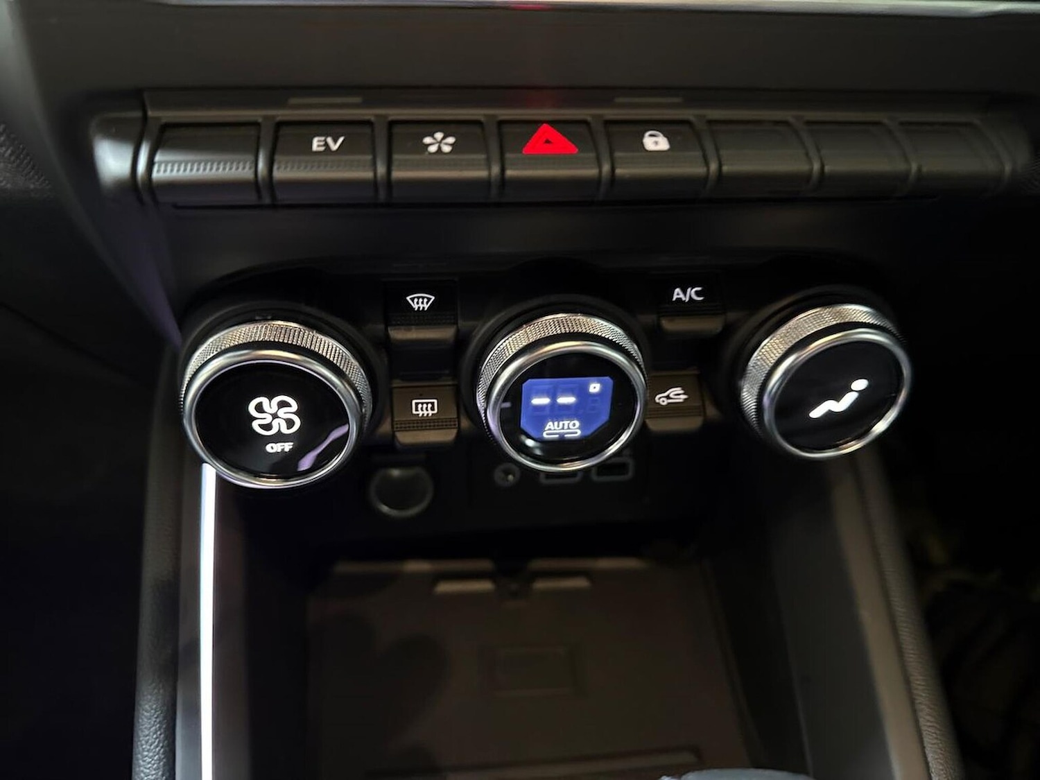 Used Renault Clio 2025 for sale - 77488526: Photo 22