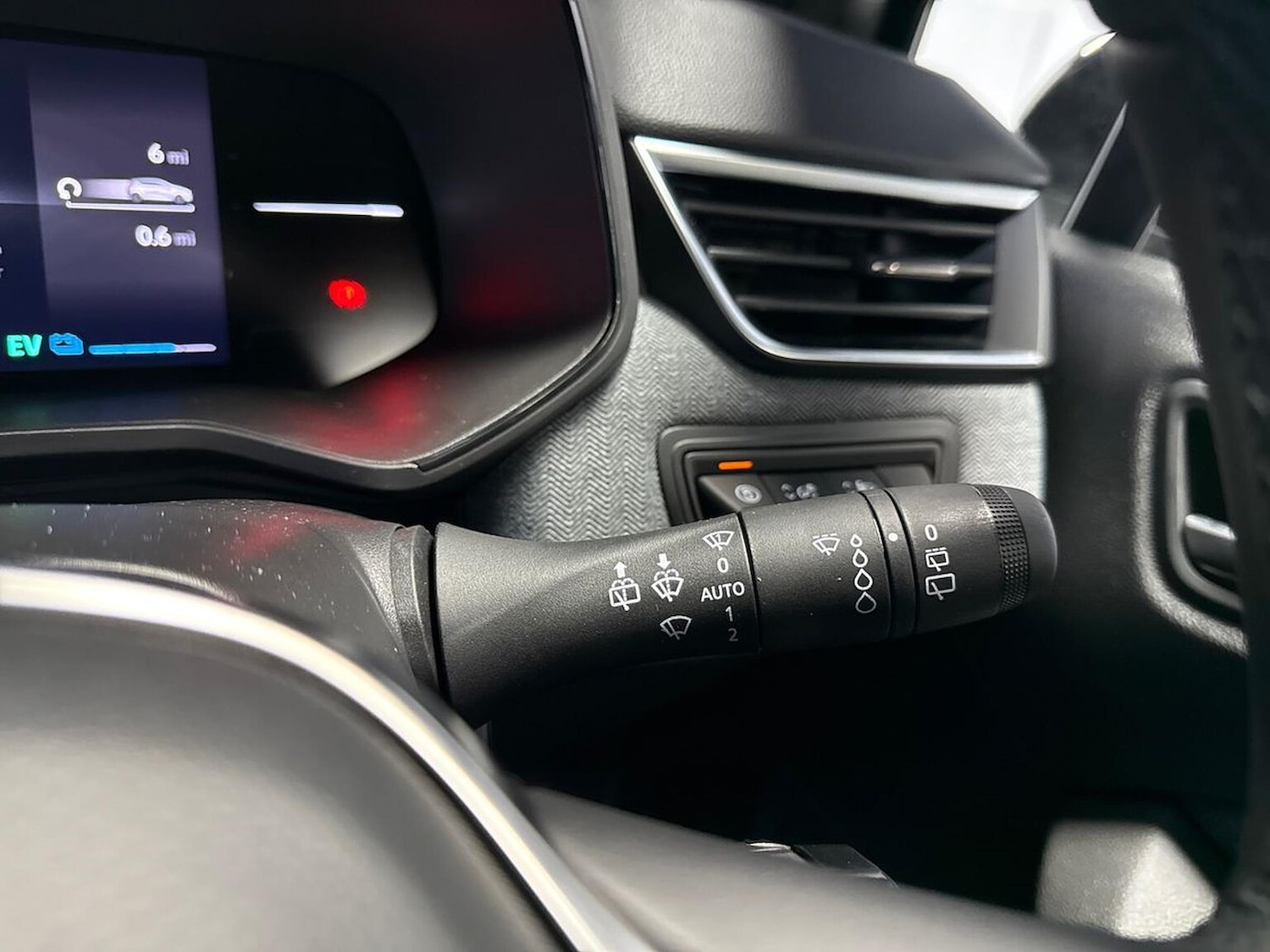 Used Renault Clio 2025 for sale - 77488526: Photo 27