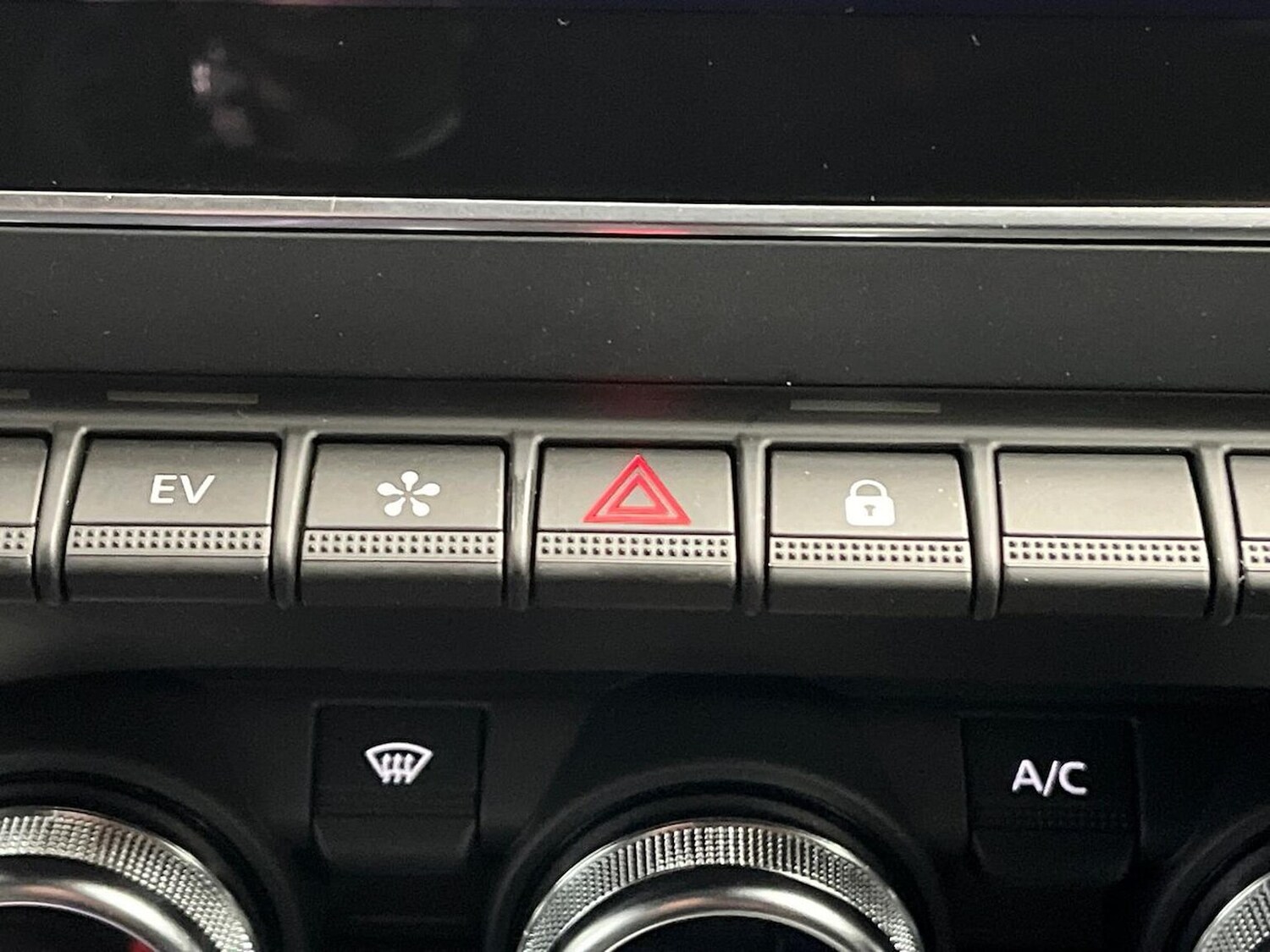 Used Renault Clio 2025 for sale - 77033404: Photo 18