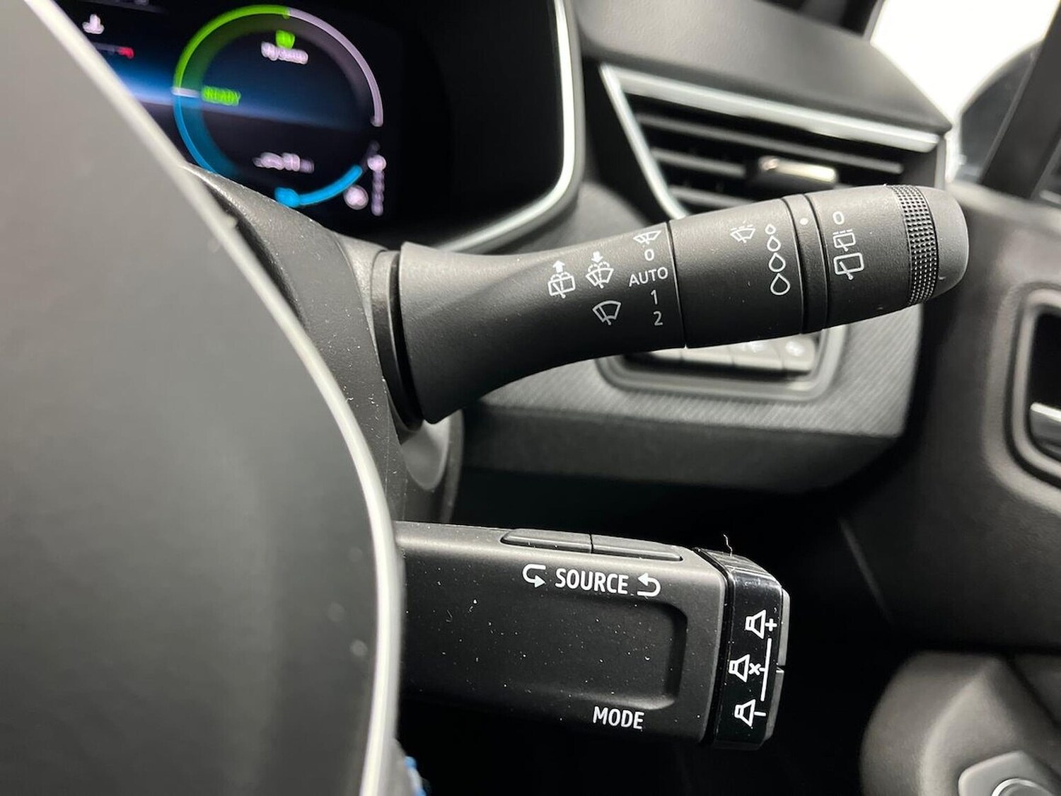 Used Renault Clio 2025 for sale - 77033404: Photo 23