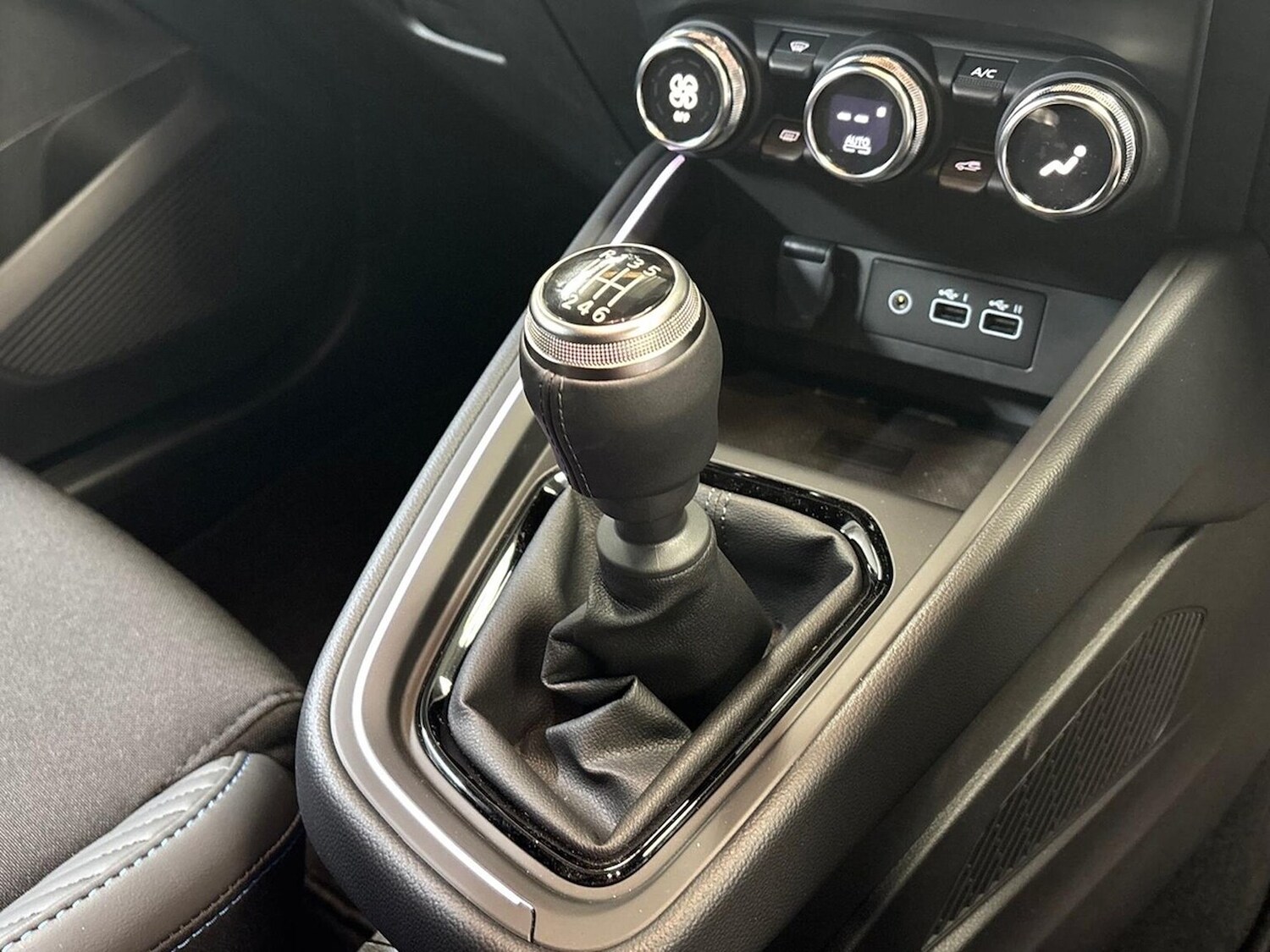 Used Renault Clio 2025 for sale - 77033414: Photo 10