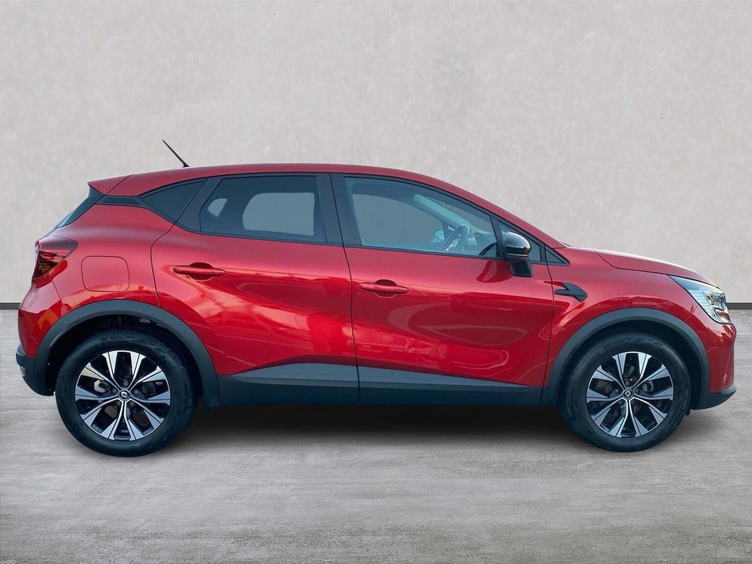 Used Renault Captur 2024 for sale - 76357875: Photo 3
