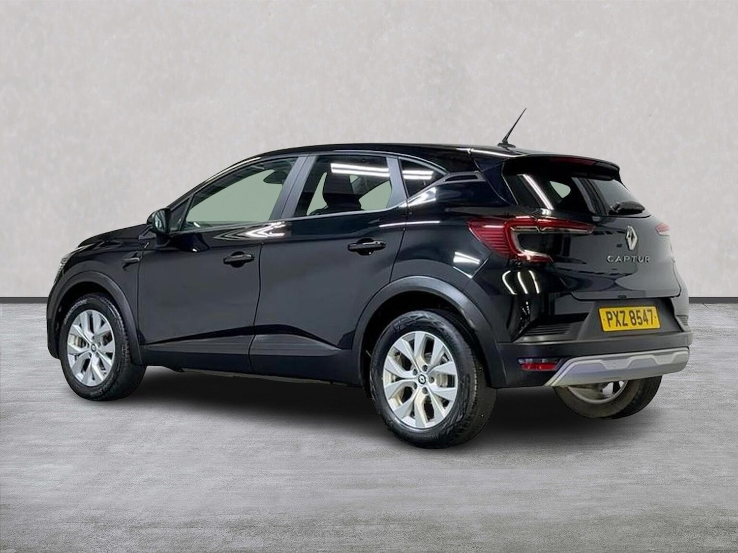 Used Renault Captur 2021 for sale - 77489634: Photo 2