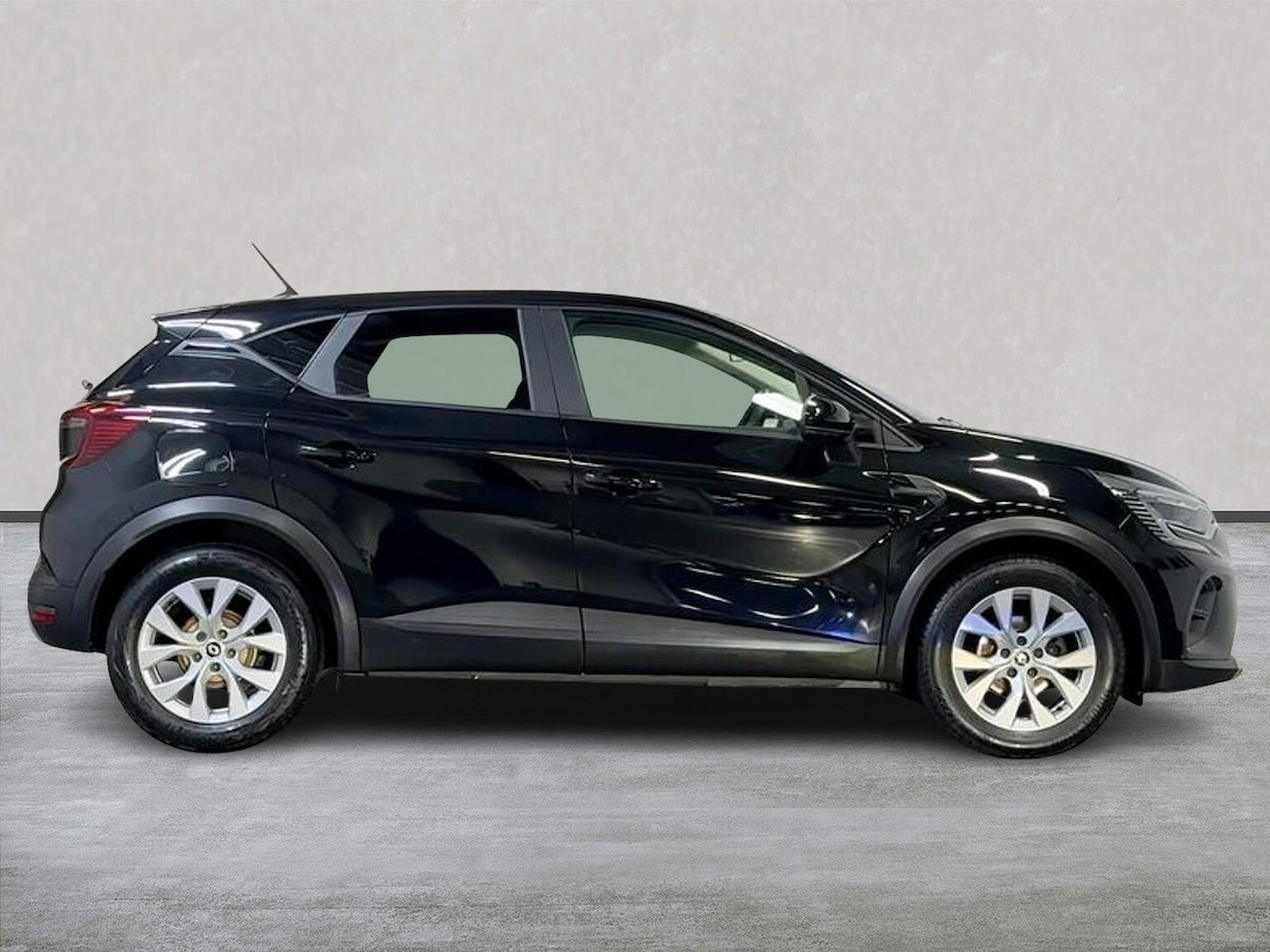 Used Renault Captur 2021 for sale - 77489634: Photo 3