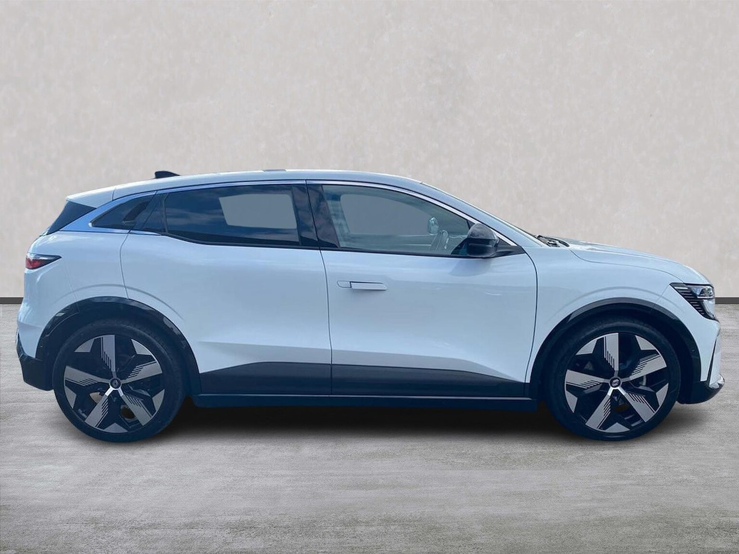 Used Renault Megane E Tech 2023 for sale - 76450566: Photo 3