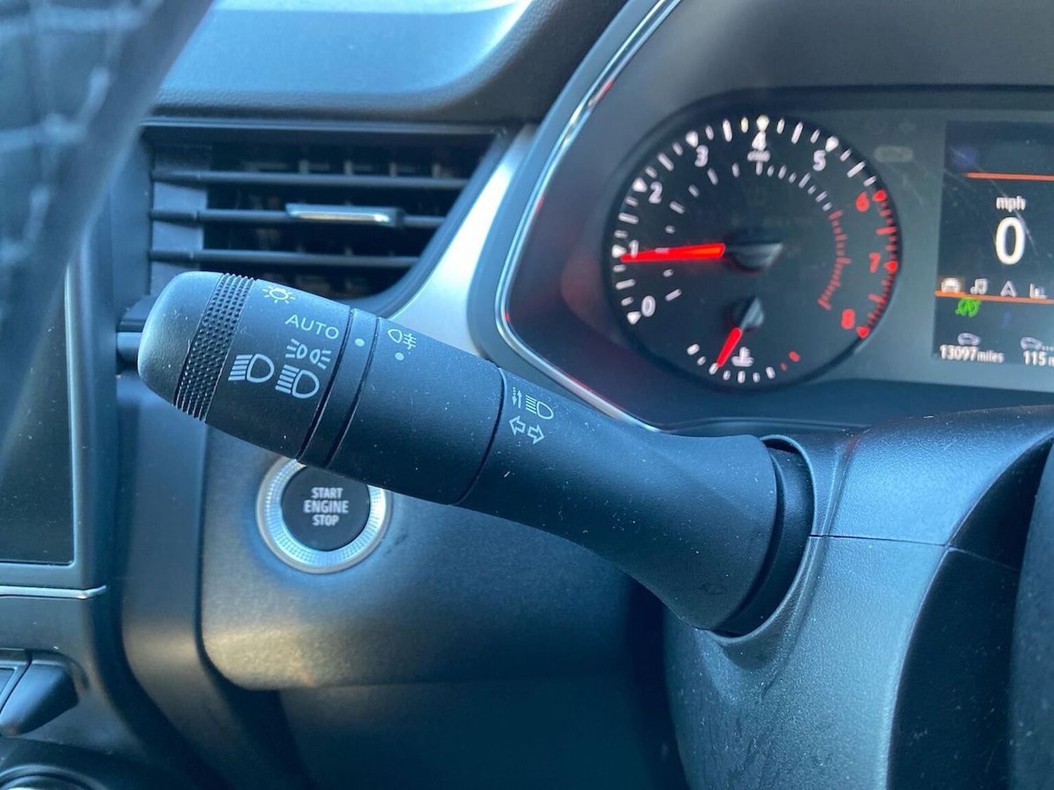 Used Renault Captur 2022 for sale - 76566572: Photo 29