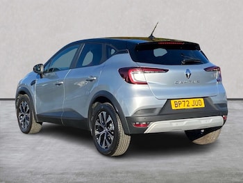 Used Renault Captur 2022 for sale - 76566572: Photo