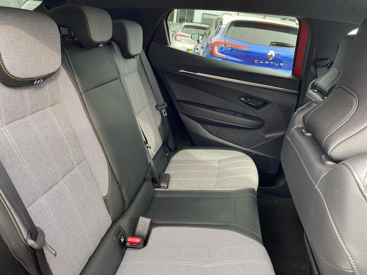 Used Renault Megane E Tech 2024 for sale - 78210202: Photo 18