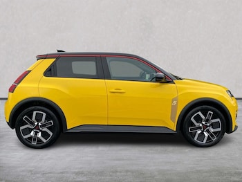 Used Renault 5 2026 for sale - 77946084: Photo