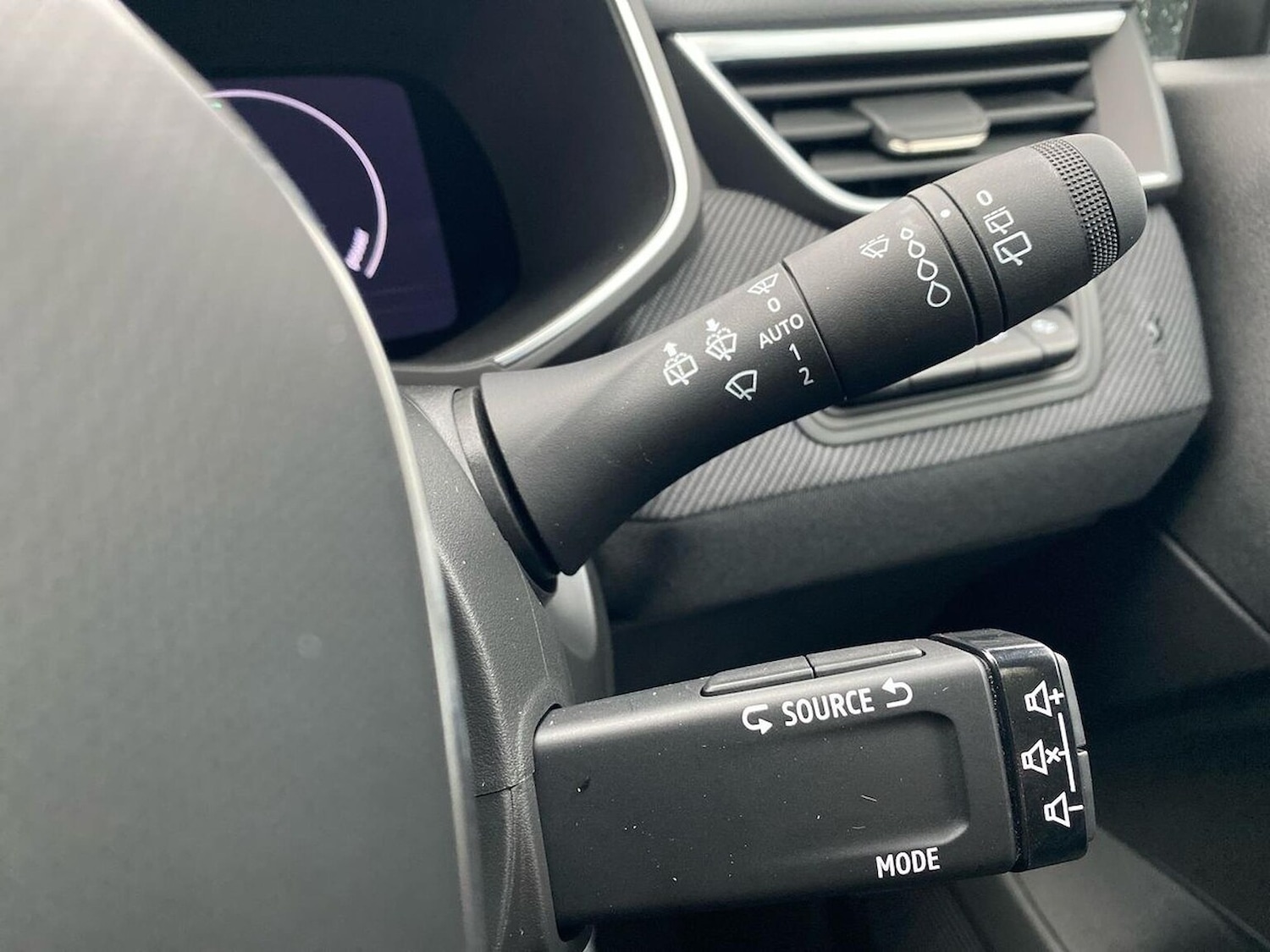 Used Renault Clio 2025 for sale - 77488510: Photo 26