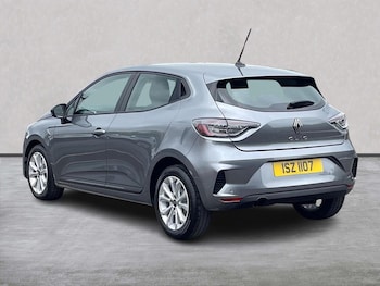 Used Renault Clio 2024 for sale - 78526602: Photo