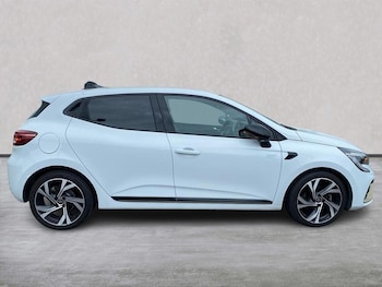 Used Renault Clio 2023 for sale - 79432119: Photo