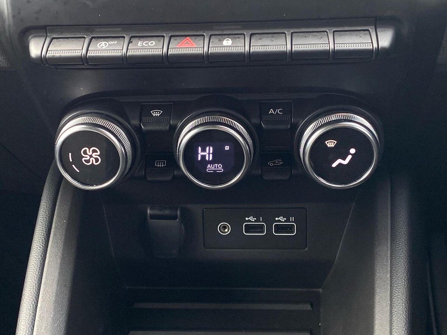 Used Renault Clio 2024 for sale - 76422372: Photo 12