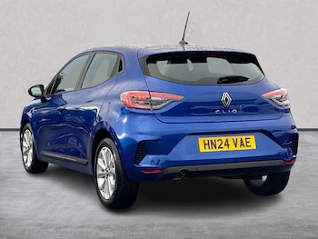 Used Renault Clio 2024 for sale - 76422372: Photo