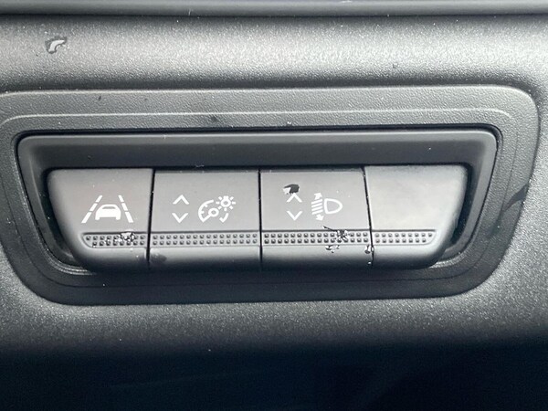 Used Renault Captur 2020 for sale - 76082453: Photo 22