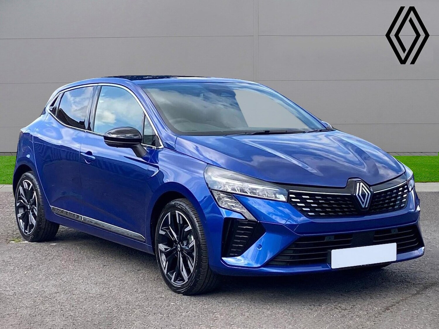 Used Renault Clio 2025 for sale - 76357873: Photo 1