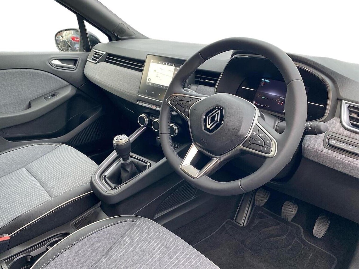 Used Renault Clio 2025 for sale - 76357873: Photo 12