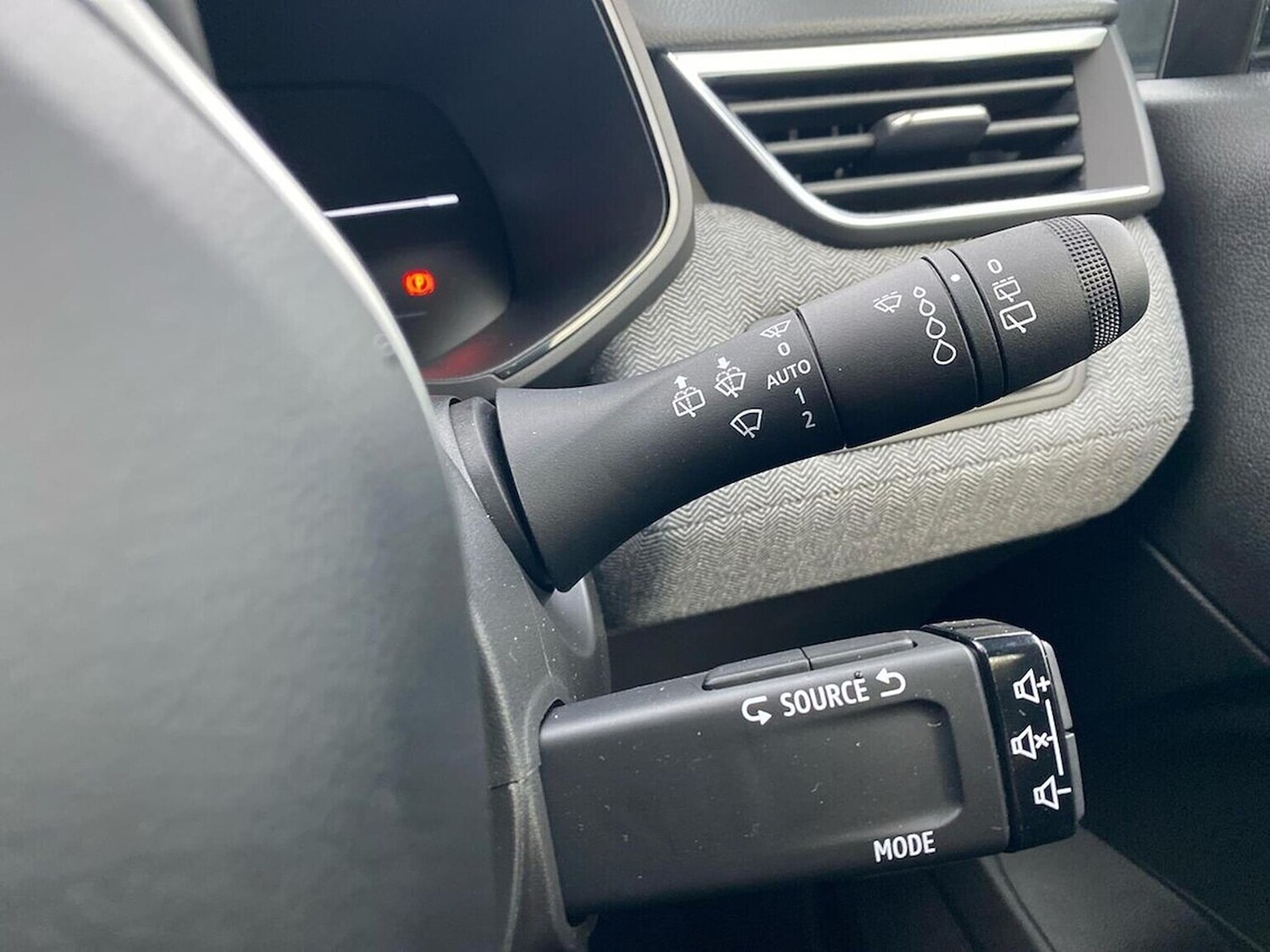 Used Renault Clio 2025 for sale - 76357873: Photo 22