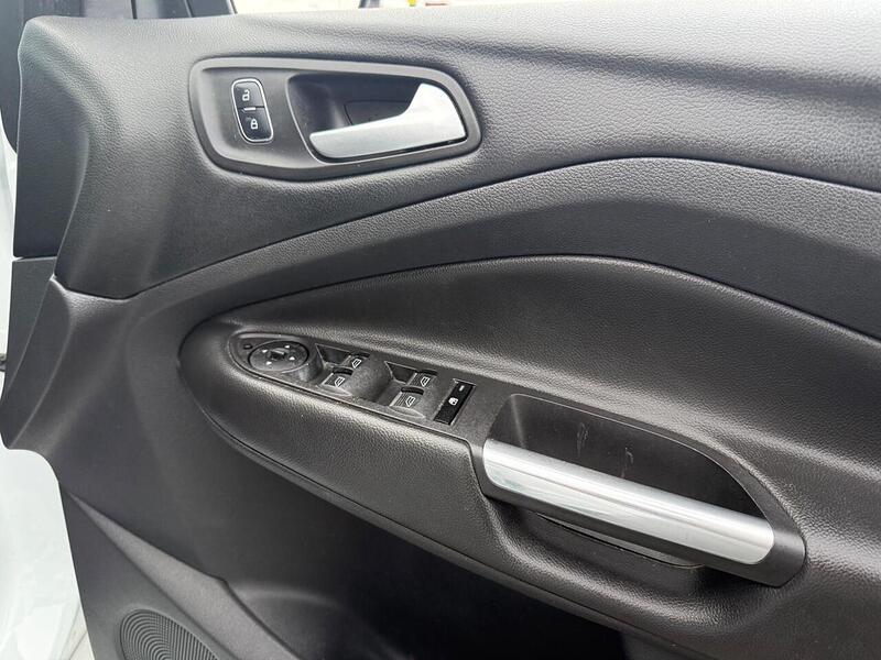 Used Ford Kuga 2017 for sale - 77370324: Photo 16