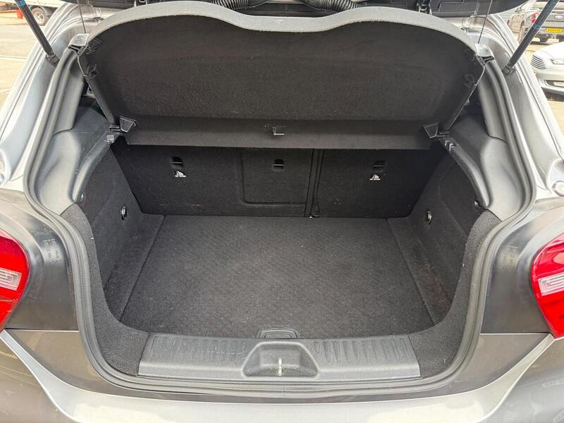 Used Mercedes-Benz A-Class 2014 for sale - 77765998: Photo 33