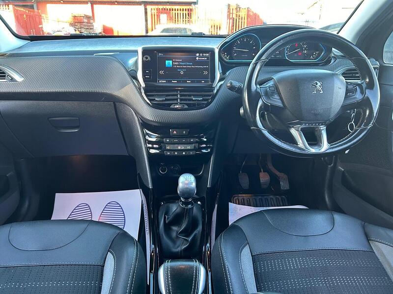 Used Peugeot 2008 2017 for sale - 76924018: Photo 17