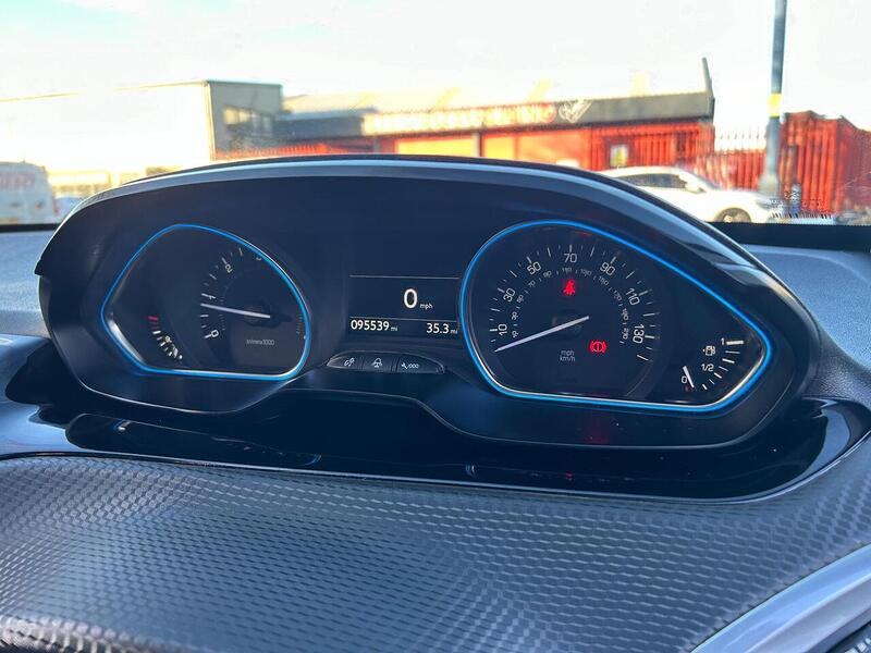 Used Peugeot 2008 2017 for sale - 76924018: Photo 29