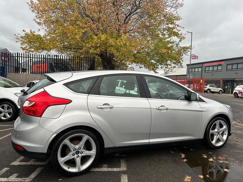 Used Ford Focus 2013 for sale - 76450335: Photo 11