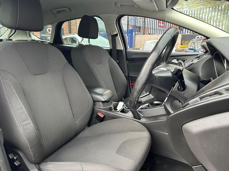 Used Ford Focus 2013 for sale - 76450335: Photo 16