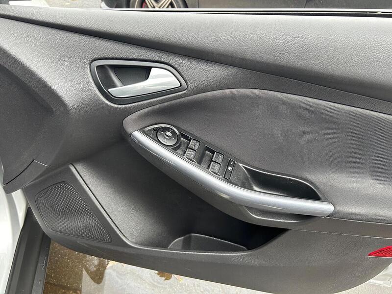 Used Ford Focus 2013 for sale - 76450335: Photo 19