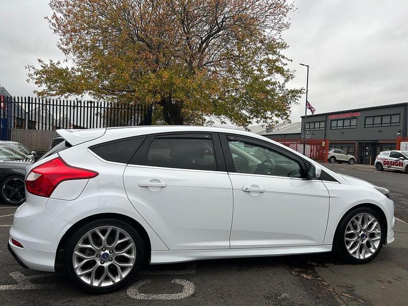Used Ford Focus 2013 for sale - 76464449: Photo 10