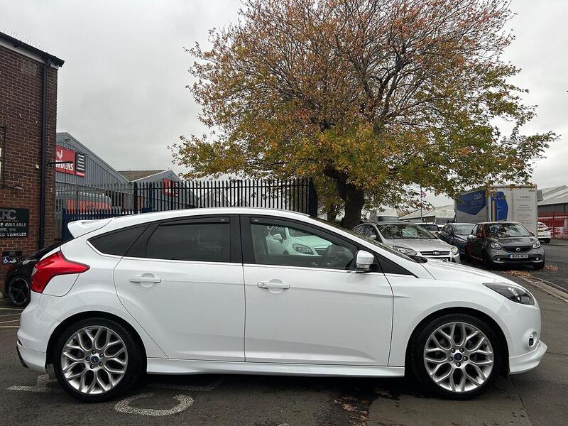 Used Ford Focus 2013 for sale - 76464449: Photo 11