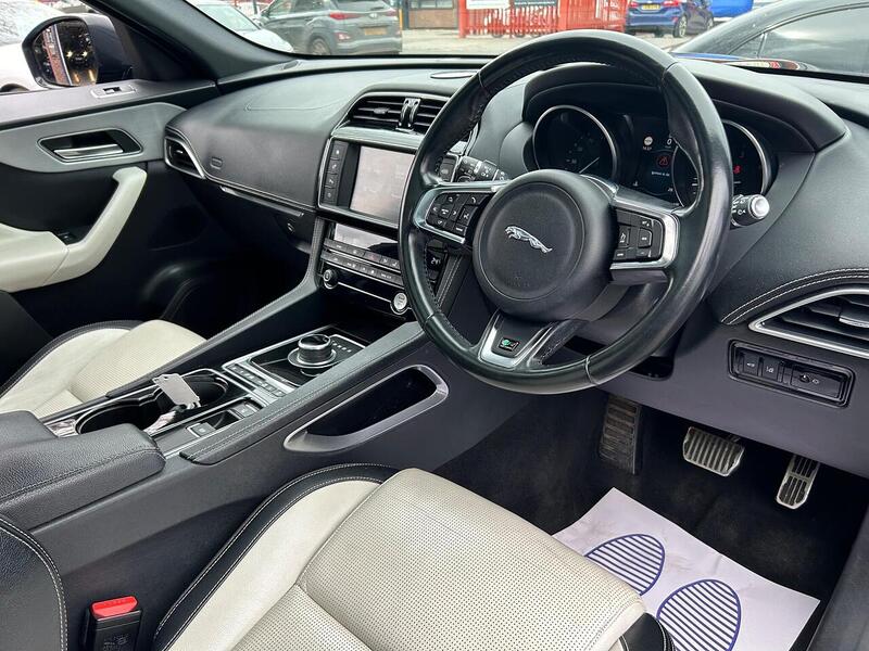 Used Jaguar F-Pace 2017 for sale - 78197527: Photo 14