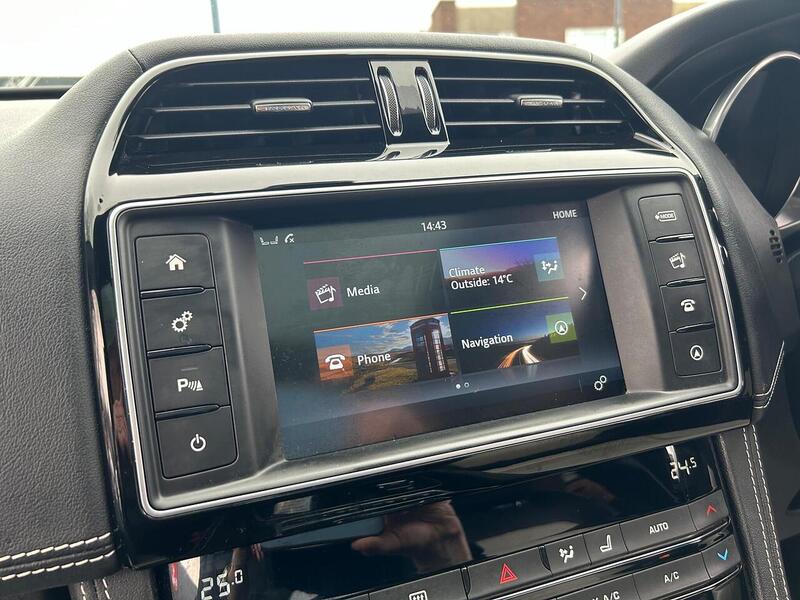 Used Jaguar F-Pace 2017 for sale - 78197527: Photo 27