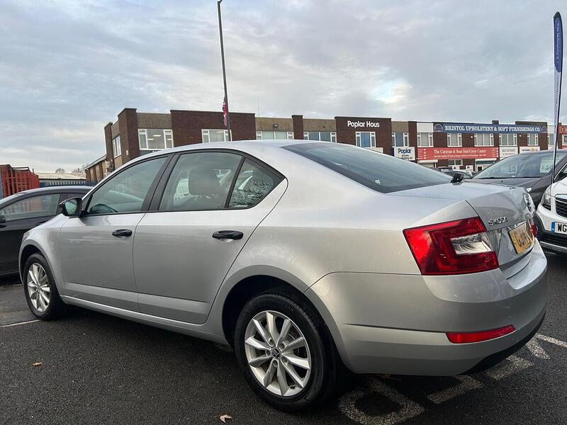 Used Skoda Octavia 2014 for sale - 76566308: Photo 4