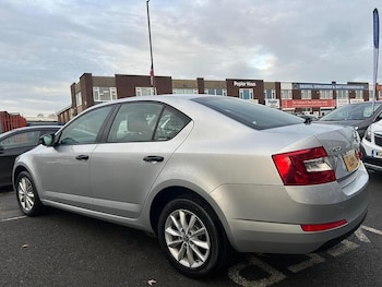 Used Skoda Octavia 2014 for sale - 76566308: Photo