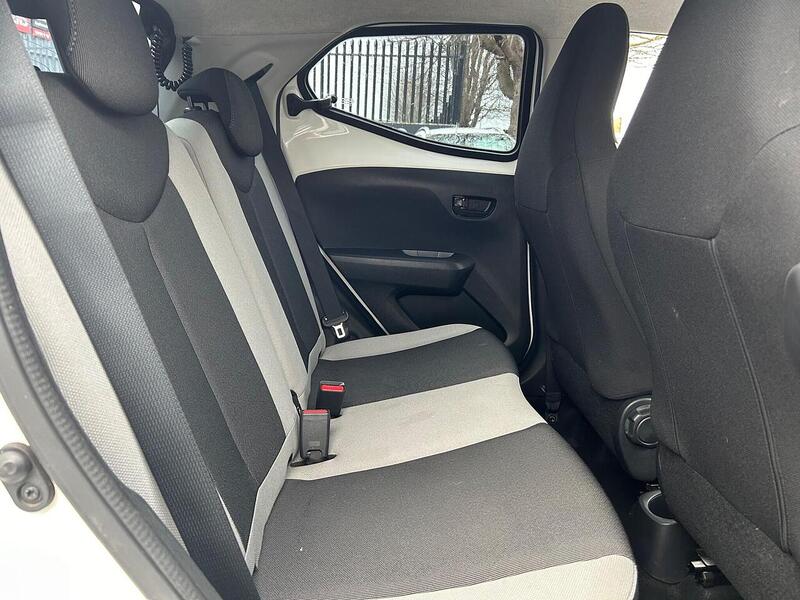 Used Toyota AYGO 2015 for sale - 77404575: Photo 22